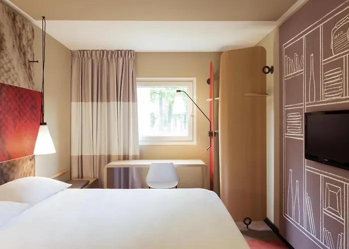 Hotel Ibis Alster Centrum 3*